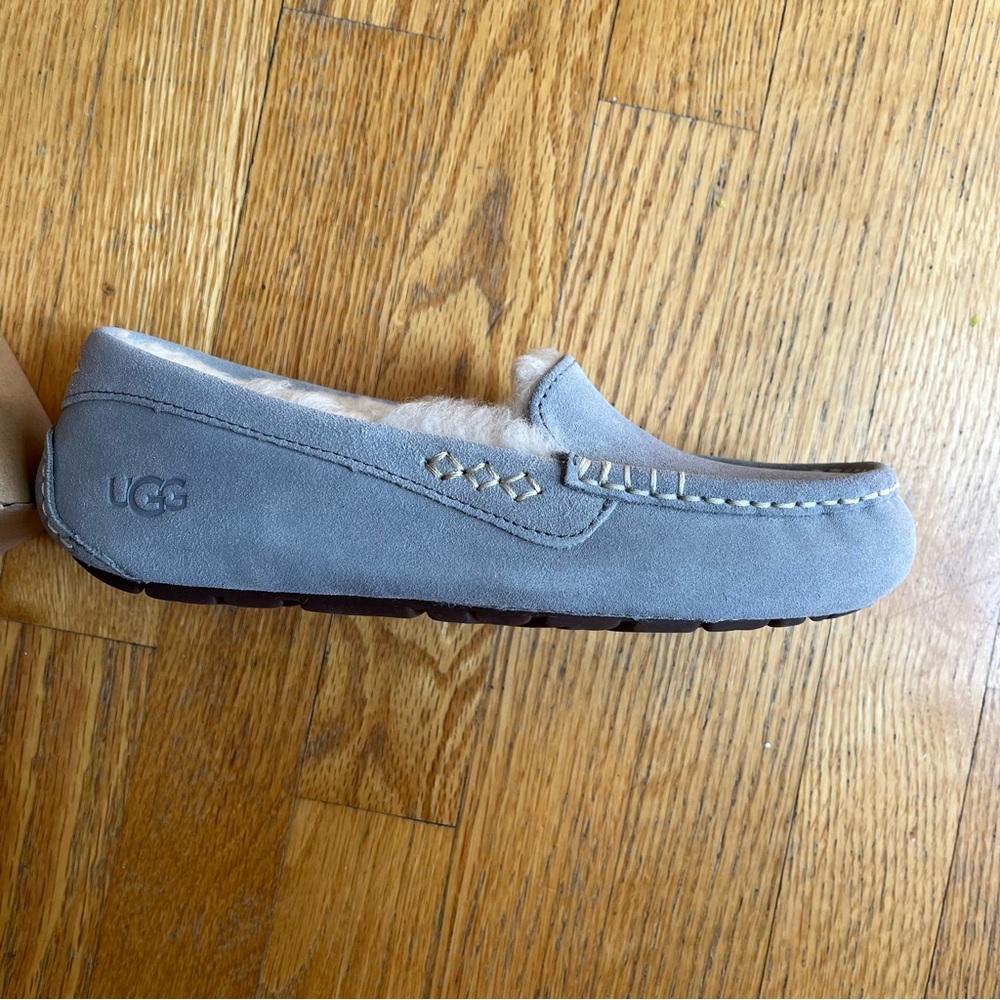 UGG Ansley suede light grey moccasin style loafers